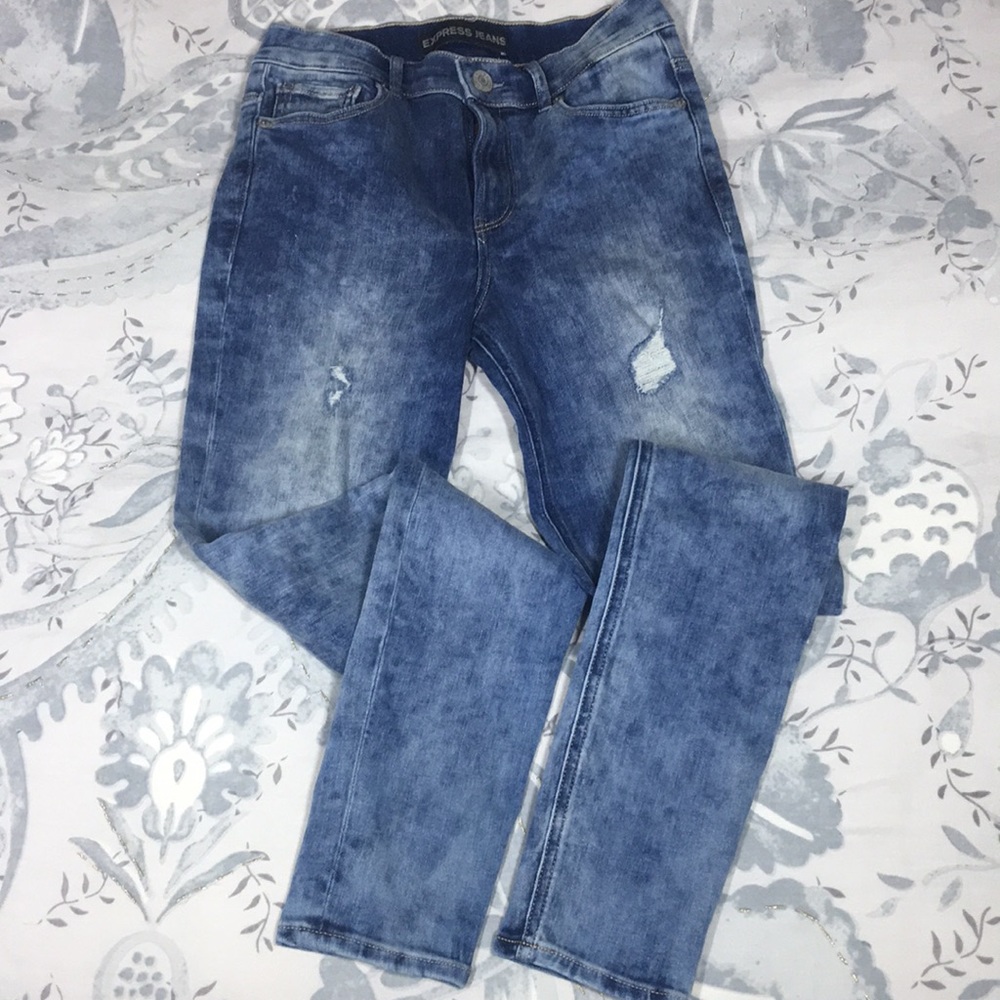 High Rise Distressed Jeans